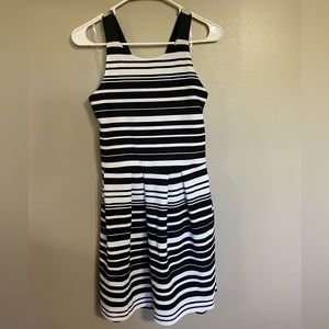 Almost Famous Black and White dress Size Large NWT
